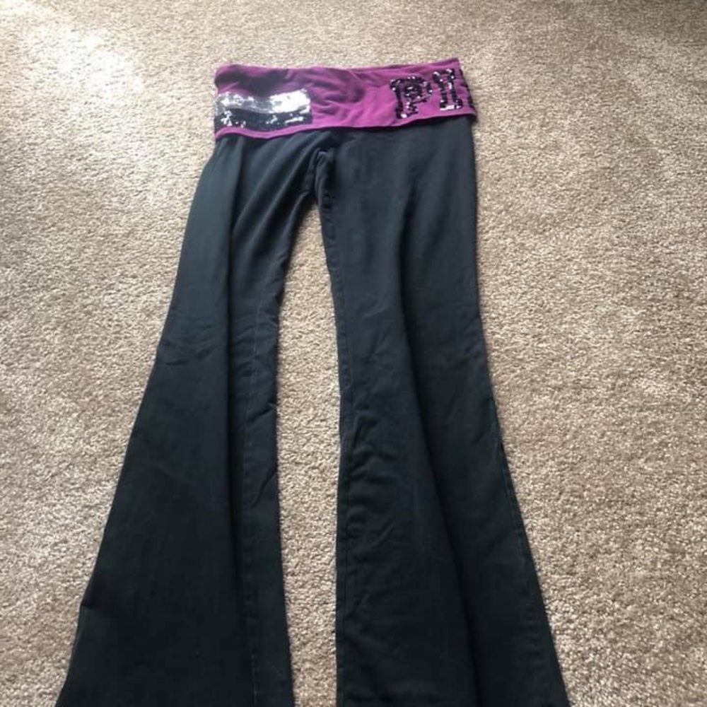 Victoria’s Secret yoga pants